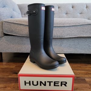 NWT Hunter Tall Boot